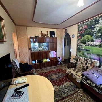 Продаж квартири не подалік Центру.