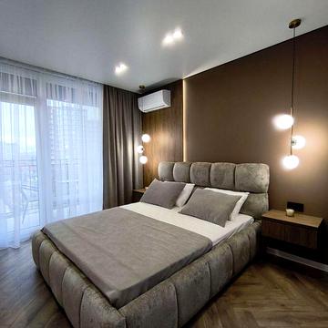 Зниження ціни! Укомплектована 3-кімнатна квартира в центрі!