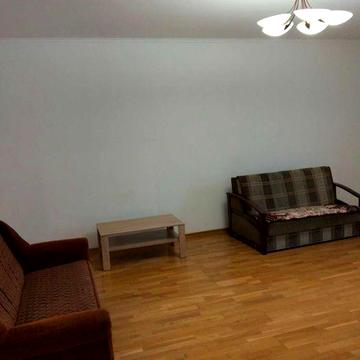 Продається двокімнатна квартира в елітному районі.