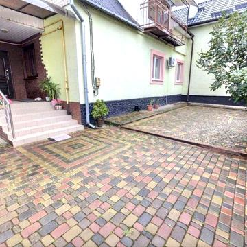 Оренда 1/2 будинку