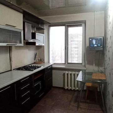 Метробудівська вул., 8