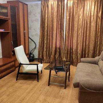 Сдам 2 ком.квартиру в центре 96 квартала ( рядом 95 кв- л, Гагарина)