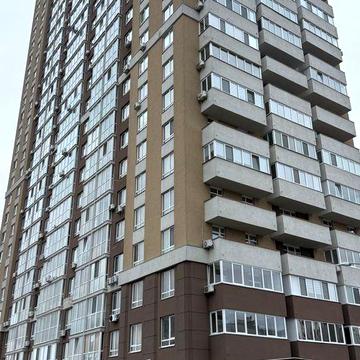 м.Черниговская Сдам долгосрочно 2 комнатную в новом доме