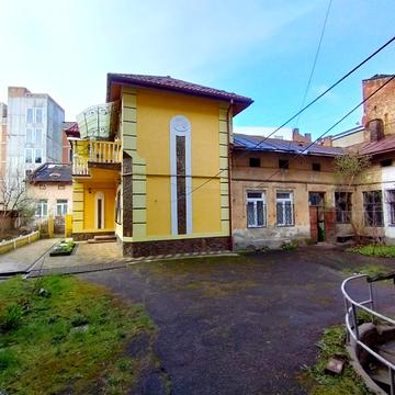 Джерельна вул., 31