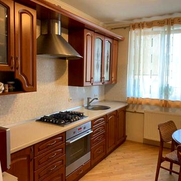 Оренда  БУДИНКУ  по вул. ВУЛЕЦЬКА - вільний з з 21 грудня