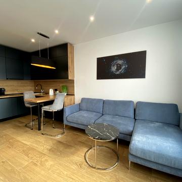 Ділова вул. (Димитрова), 1/2