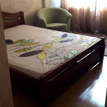 Академіка Корольова вул., 70