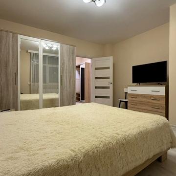 Освіти вул., 16