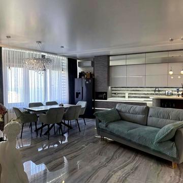 Валерія Самофалова вул. (Каманіна), 16а