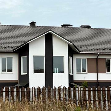 Таунхаус з розведенням електрики та газом в Стоянці.