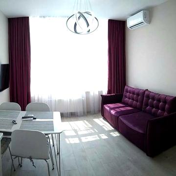 Літературна вул., 8