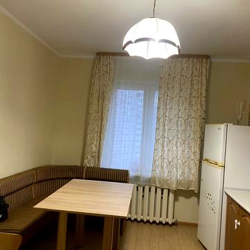 Драгоманова вул., 1-Б