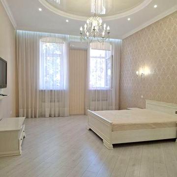 Сдам от хозяина евротрёшка район Дерибасовская.