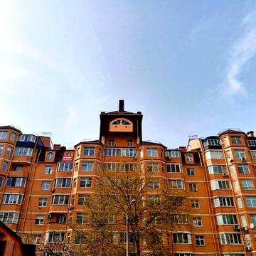 Вячеслава Чорновола вул., 44