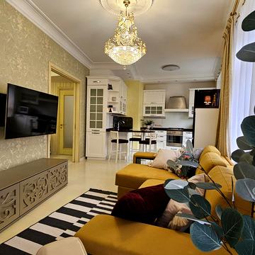 Хрещатик вул. (Kreschatic), 21