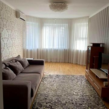 Княжий Затон вул., 4