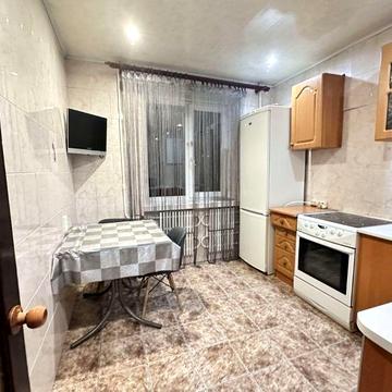 Сдам 3х комн квартиру м.Спортивная в новострое