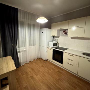 Бориса Гмирі вул., 18