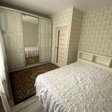 Літературна вул. (Чехова), 27