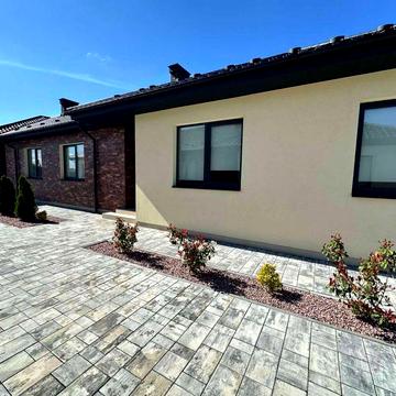 Здається в оренду 3-ох кмн.котедж с.Минай