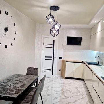 Оренда 2 км квартири поруч з центром