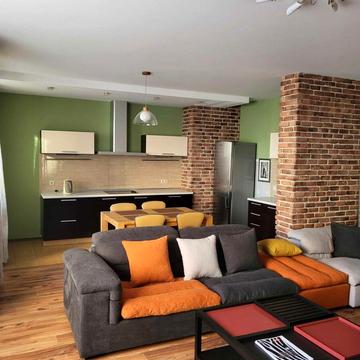 Раїси Окіпної вул., 10