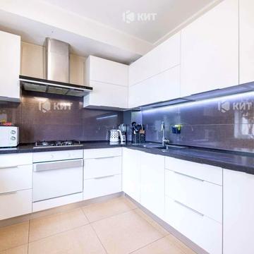 Героїв Харкова просп. (Московський), 254б