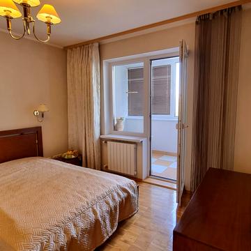 Якуба Коласа вул., 4