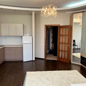 Студия видовая пр.Шевченко 14 эт длительно с летом