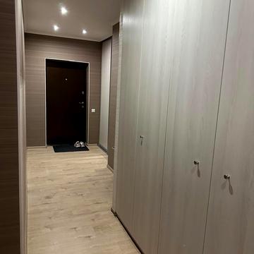 Анни Ахматової вул., 22