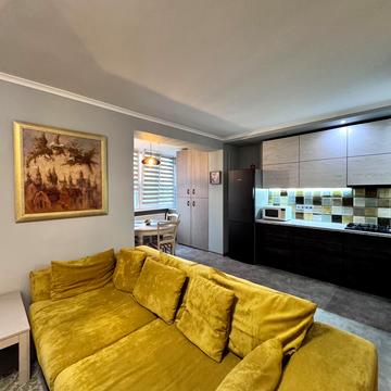 Соборна вул. (), 10-Д