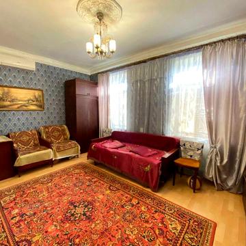 Терміново Продаю гарний 2к. жилкоп в Центрі міста (В1)