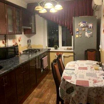 У продажу трикімнатна квартира район Огнівка