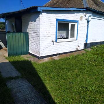 Продам будинок зі зручностями в селі Вікторія Пирятинського району