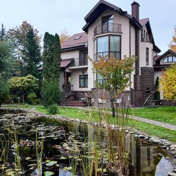 Карєрна вул., 28