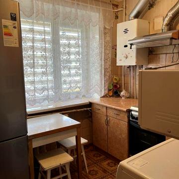 Здаю 2х к/ к Погранична 43, жилое состояние.