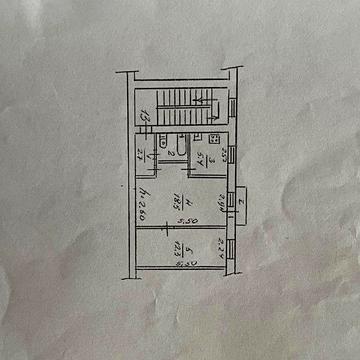 Продається двокімнатна квартира біля центру
