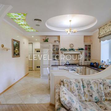 Мала Житомирська вул., 5