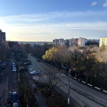 Захисників України вул., 32