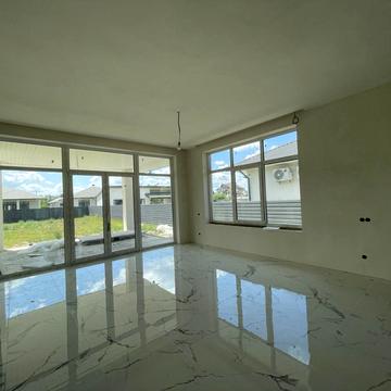 Садова вул., 5