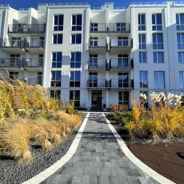 Героїв Крут вул., 1