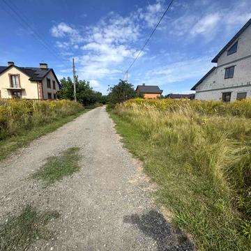 Учительська, 6