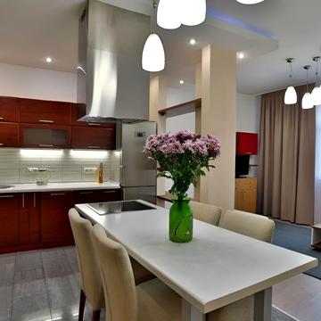 Юрія Іллєнка вул. (Мельникова), 18-Б