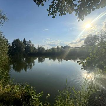 Набережна, 21