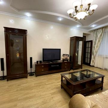 Володимира Івасюка просп. (Героїв Сталінграду), 6