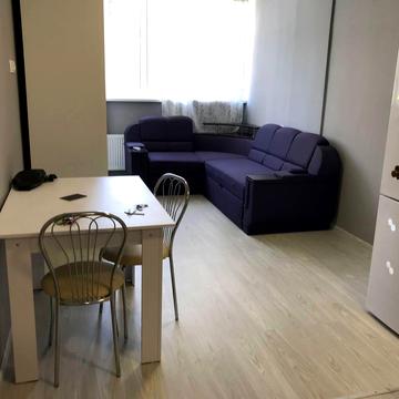 Магістральна вул., 33