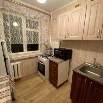 Продается 2 ком 3/5, метро 15 минут.