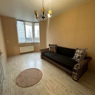 Зелена вул., 12