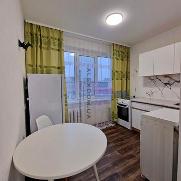 Дніпровська набережна вул., 5-А