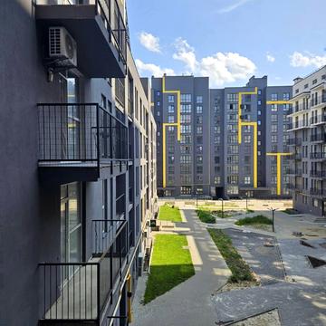 Залізнична вул., 7